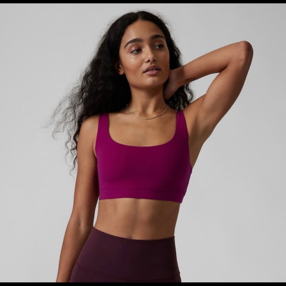 Athleta Exhale Bra. D-DD  Exotic Fuchsia. 1X